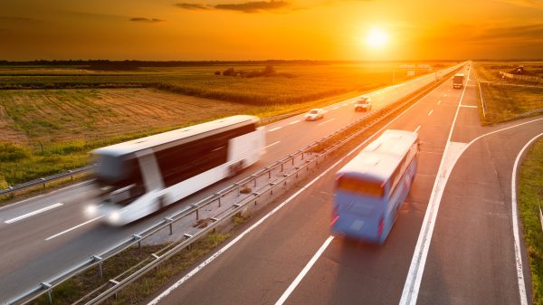 【地段決定價值】湖內工業區廠房：緊鄰台一線、3分鐘上快速道路，直通南科